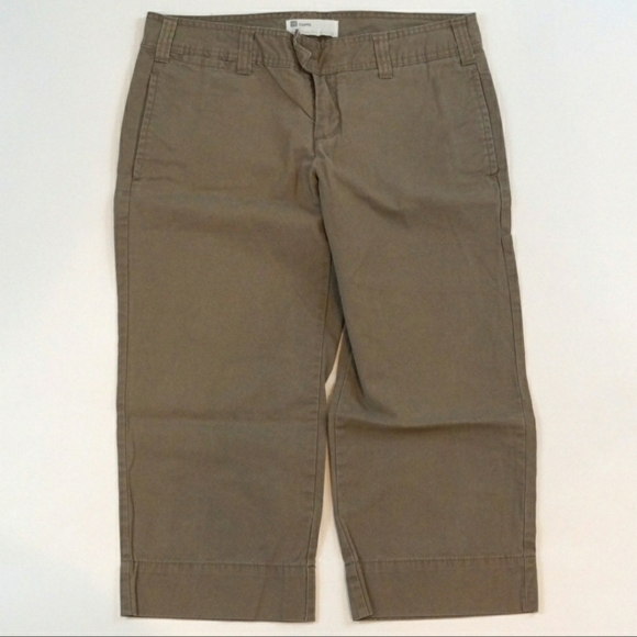 Gap Favorite Khaki Capri Chino Shorts Pants Woman's Size 6 Tan Brown EUC - Picture 3 of 5